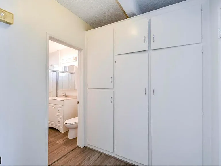 2707 Montrose Ave #10 — Photo 13