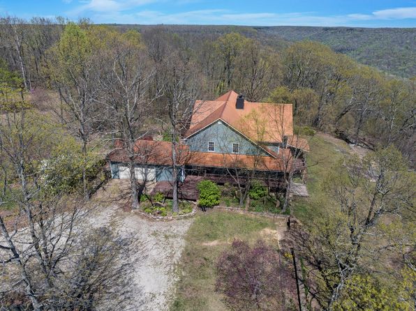 386 Hanging Rock Dr, Altamont, TN 37301