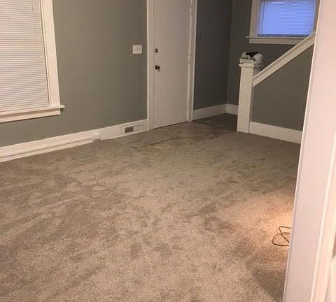 3rd image of 942 S Ironwood Dr