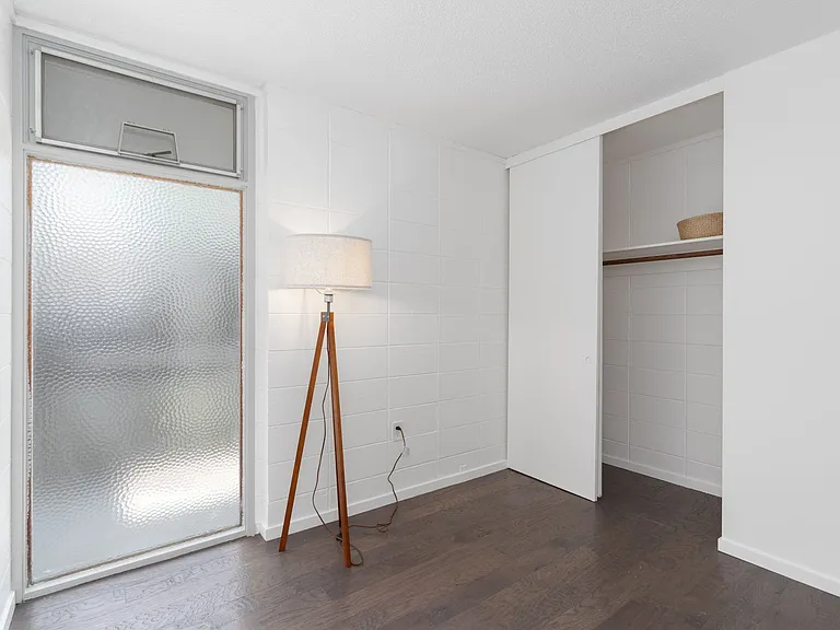 Milan Apartments — Photo 37