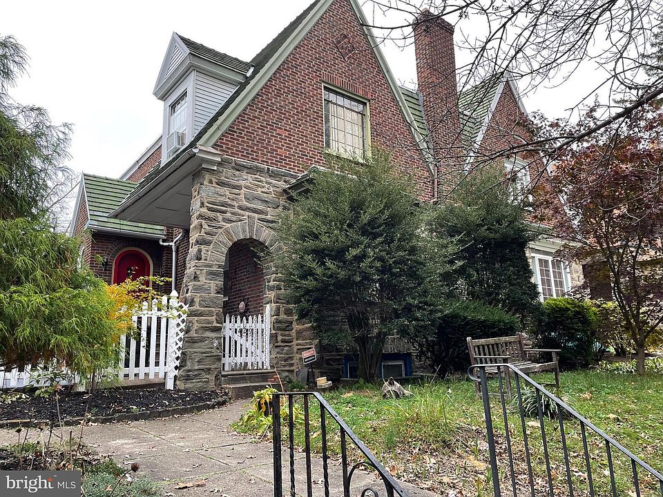 1st image of 429 E Allens Ln