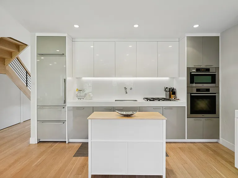 10 Leland Ln #37 — Photo 8