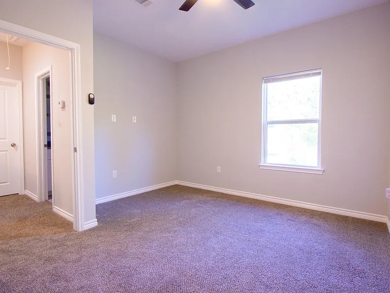 15629 Holly Dr — Photo 11