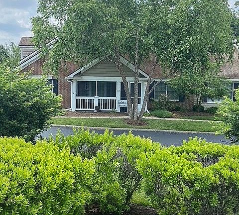 3rd image of 267 Dogwood Ln