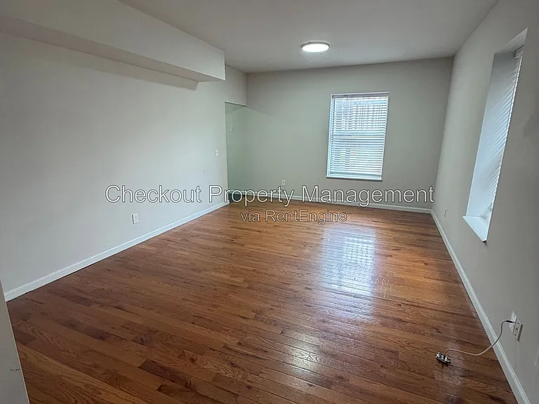 5535 Pershing Ave #22 — Photo 9