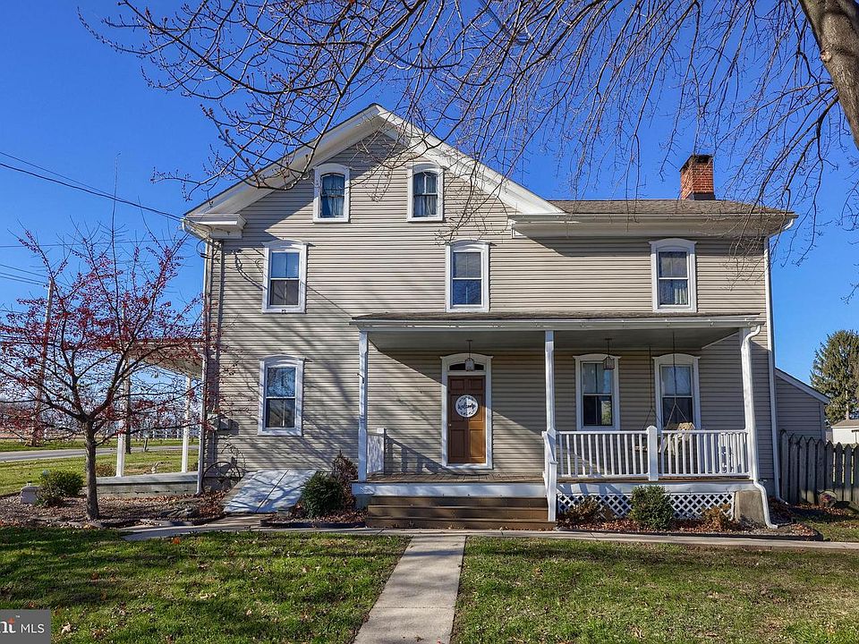 1st image of 739 Village Rd