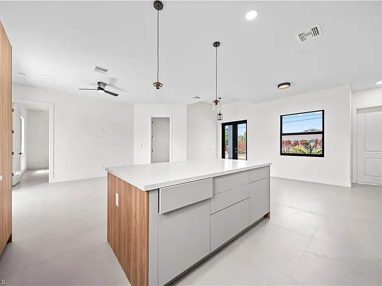 2705 Darlene Pl — Photo 22