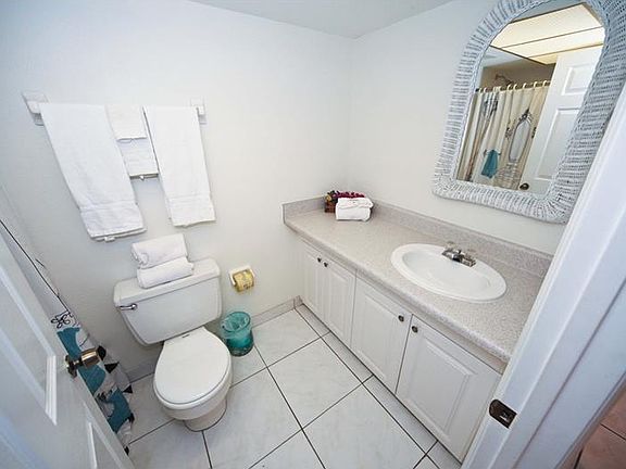 4th image of 19610 Gulf Blvd #107