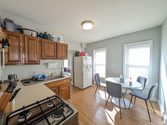 2nd image of 385 Highland Ave #2