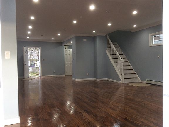 3rd image of 12705 176th St
