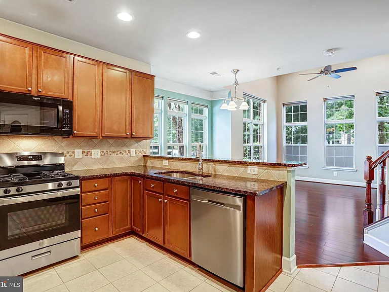 13526 Waterford Hills Blvd #13526 — Photo 15