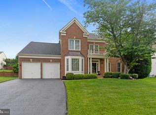 6847 Creek Crest Way, Springfield, VA 22150