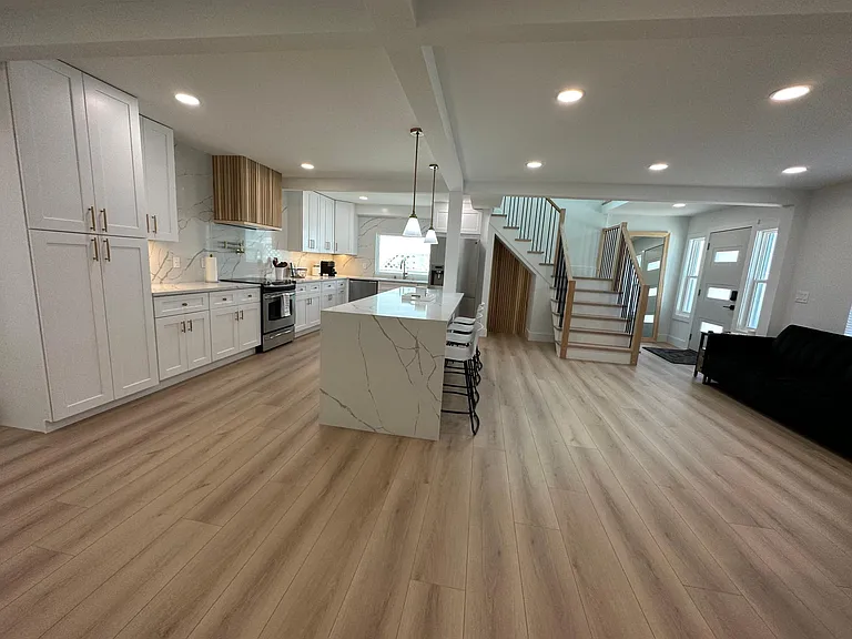 4600 Bay Shore Rd — Photo 3