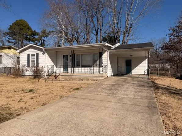 2214 Trousdale St, Poplar Bluff, MO 63901