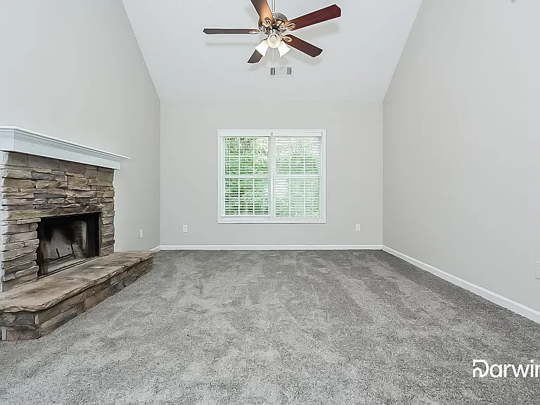 55 Shenandoah Ct — Photo 3