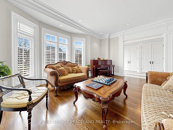 5th image of 108 Yorkminster Rd