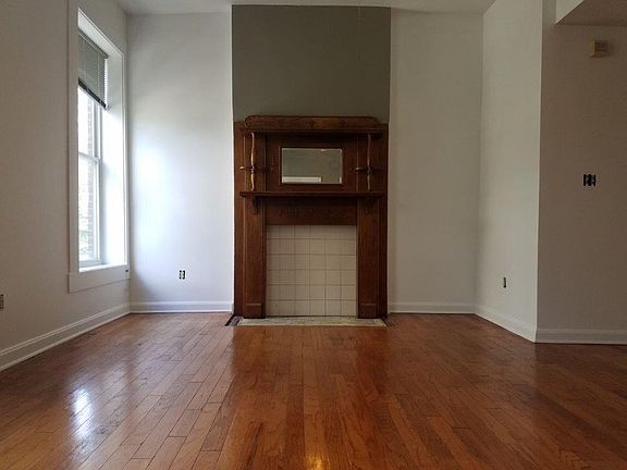 3rd image of 743 N High St