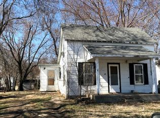 111 Chestnut St, Wamego, KS 66547