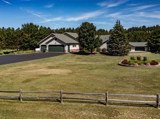 E796 Tomahawk Trl, Waupaca, WI 54981