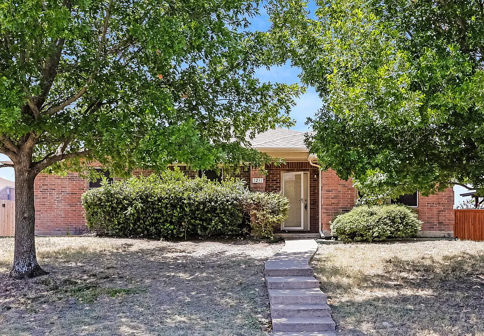 3231 Poppy Pl