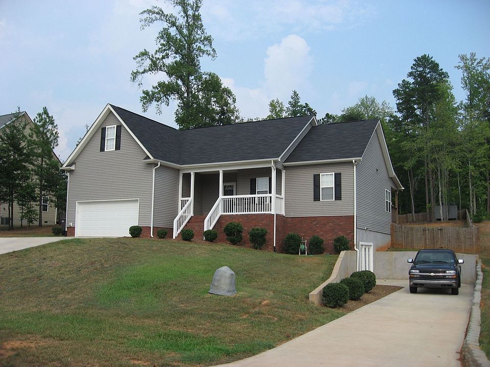 1st image of 143 Gray Cliff Dr