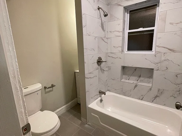 1715 Kinney Ave #2 — Photo 12