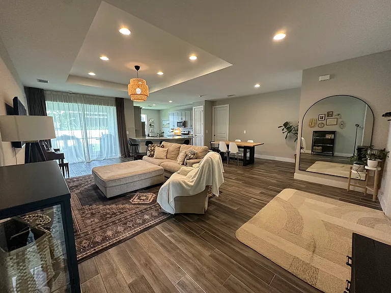 1228 NW 36th Pl — Photo 4