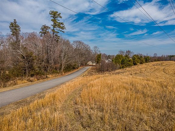 3rd image of 2454 Locust Hill Rd