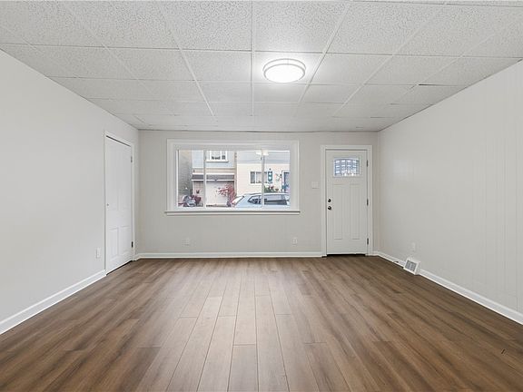 4th image of 3227 Mary St