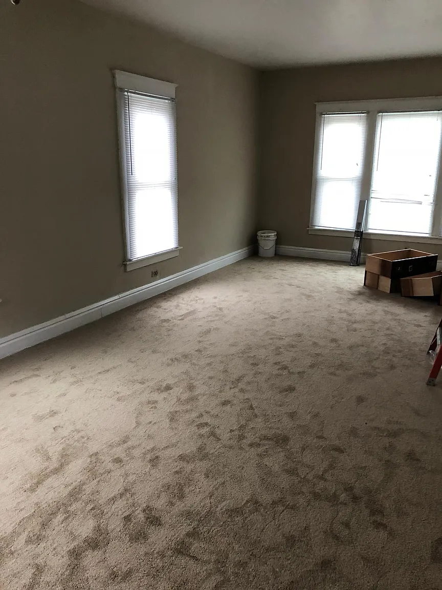 301 Hunter Ave photo 1