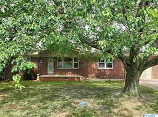 1409 N Houston St, Athens, AL 35611