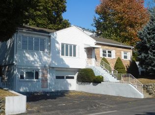 412 Waverley Oaks Rd, Waltham, MA 02452