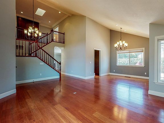 5th image of 2172 Saint Augustine Cir