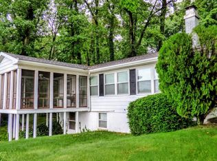 60121 E Oak Dr, Decatur, MI 49045