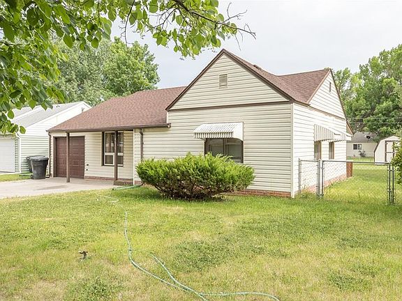 2nd image of 4626 Arden Ave