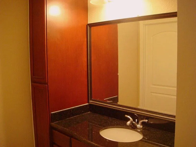 2 bed, 788 sqft, $2,200 — Photo 4