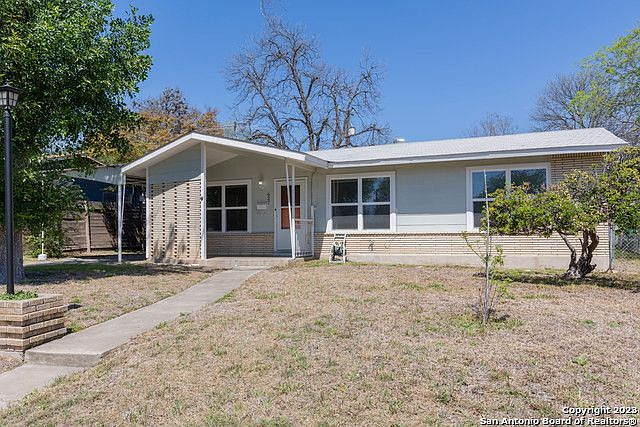 1st image of 627 Pilgrim Dr