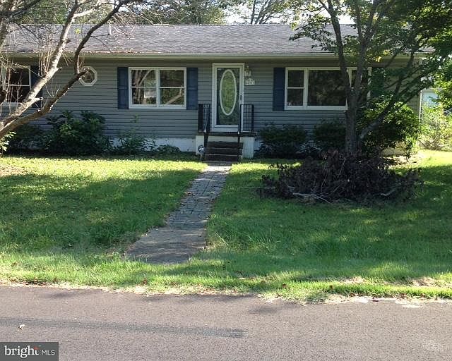 1st image of 40311 Bay Dr