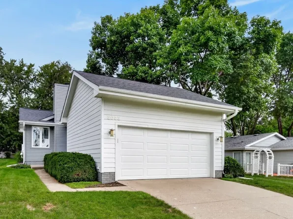 8003 Alpine Dr, Urbandale, IA 50322