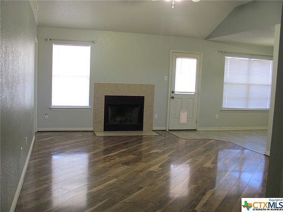 5th image of 515 Redbud Dr