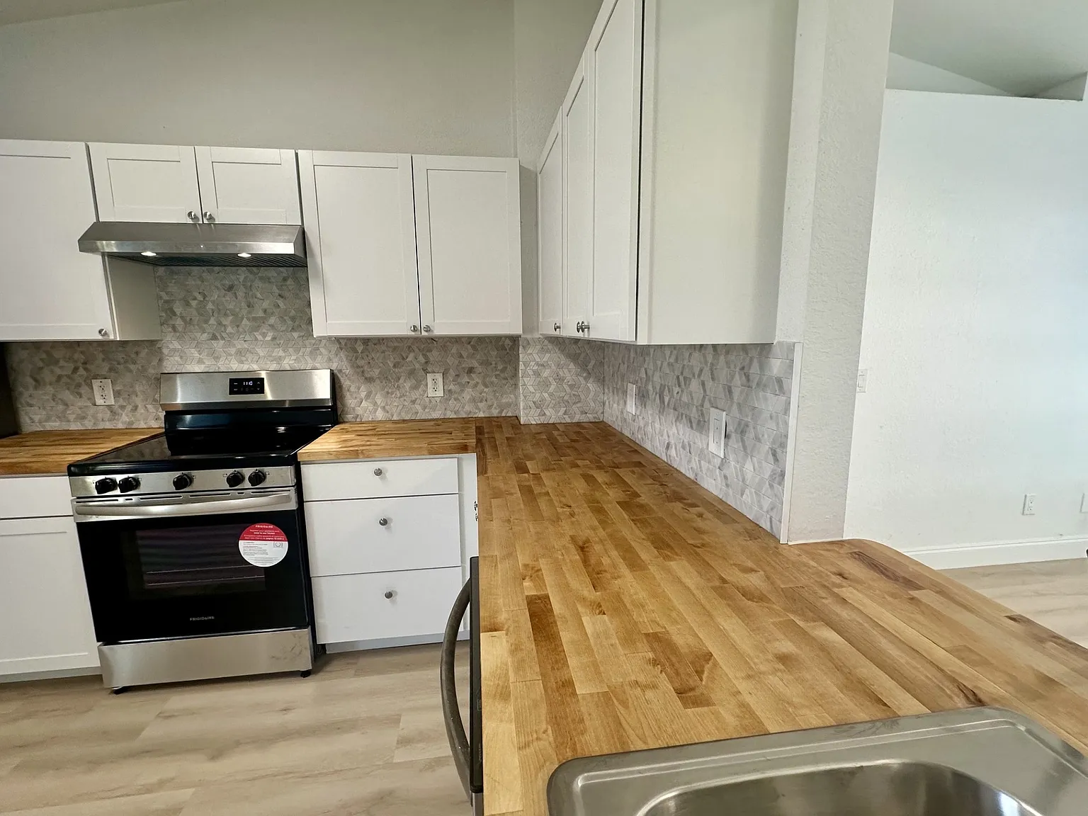 3 bed, 1230 sqft, $1,800 — Photo 4