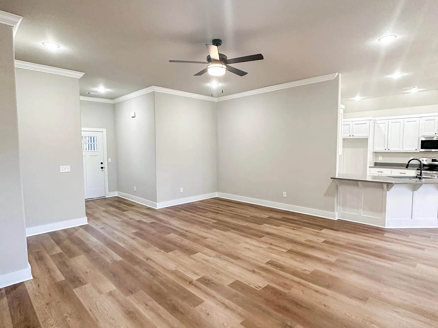 242 Nebo St — Photo 2
