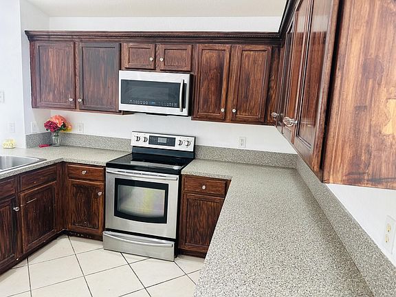 2nd image of 2106 Little Torch St