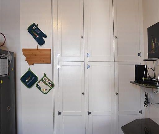 5th image of 1000 Avenue G