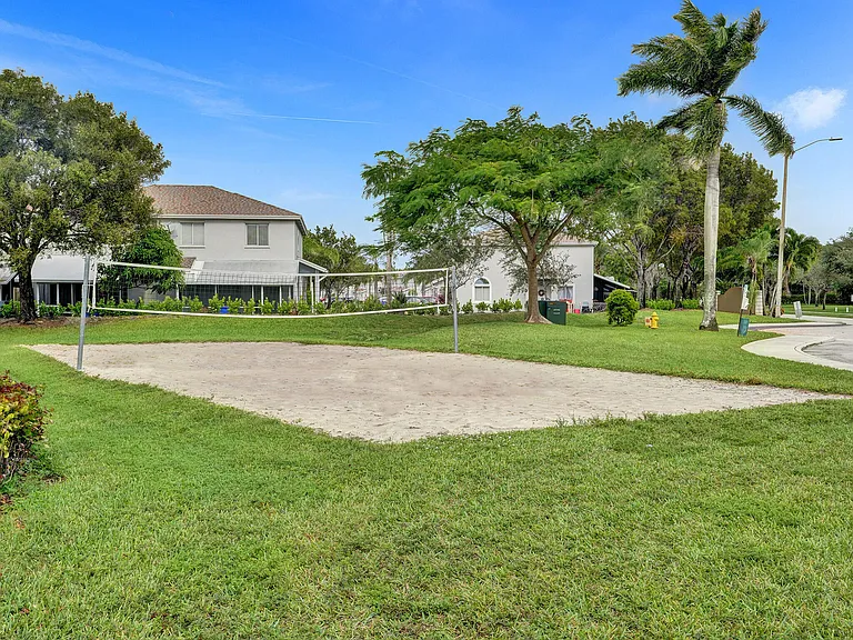 1245 SW 46th Way — Photo 37