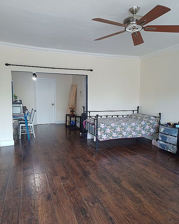 Living room dining area
