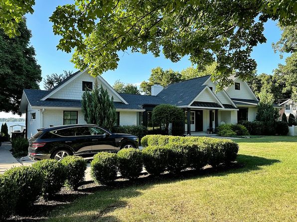266 Lake Terrace Dr