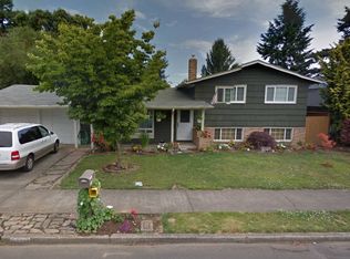 16515 SE Salmon St, Portland, OR 97233