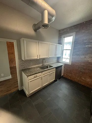Floor plan 305