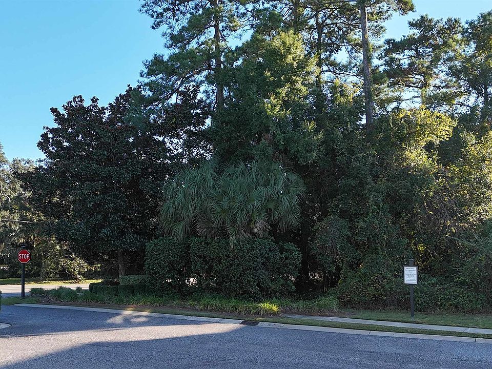 2nd image of 5 Cottage Dr.